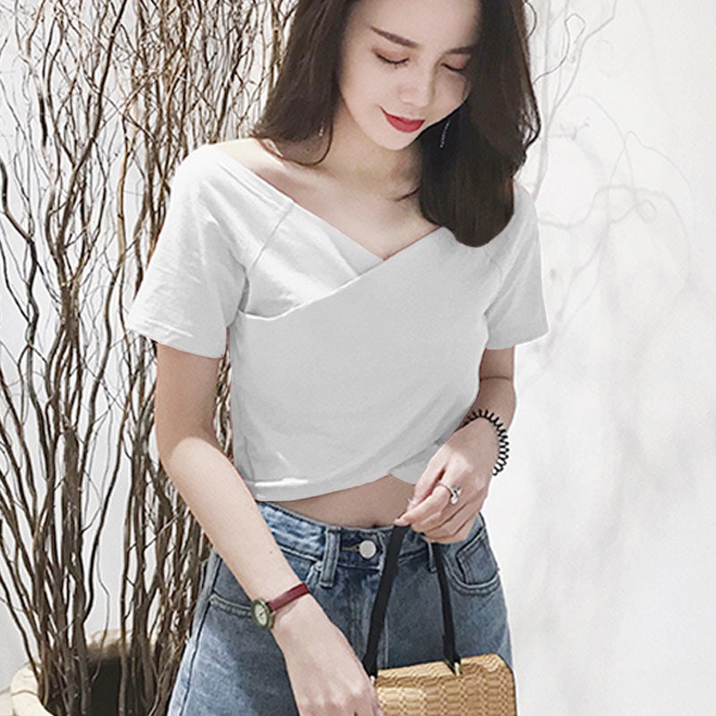 Sable · HZ TP-01 — V-neck wrap crop tee