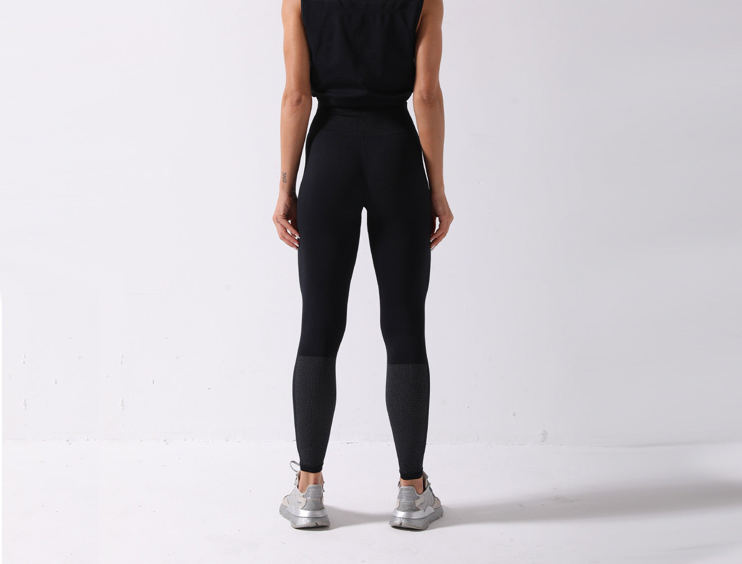 Black back, headless