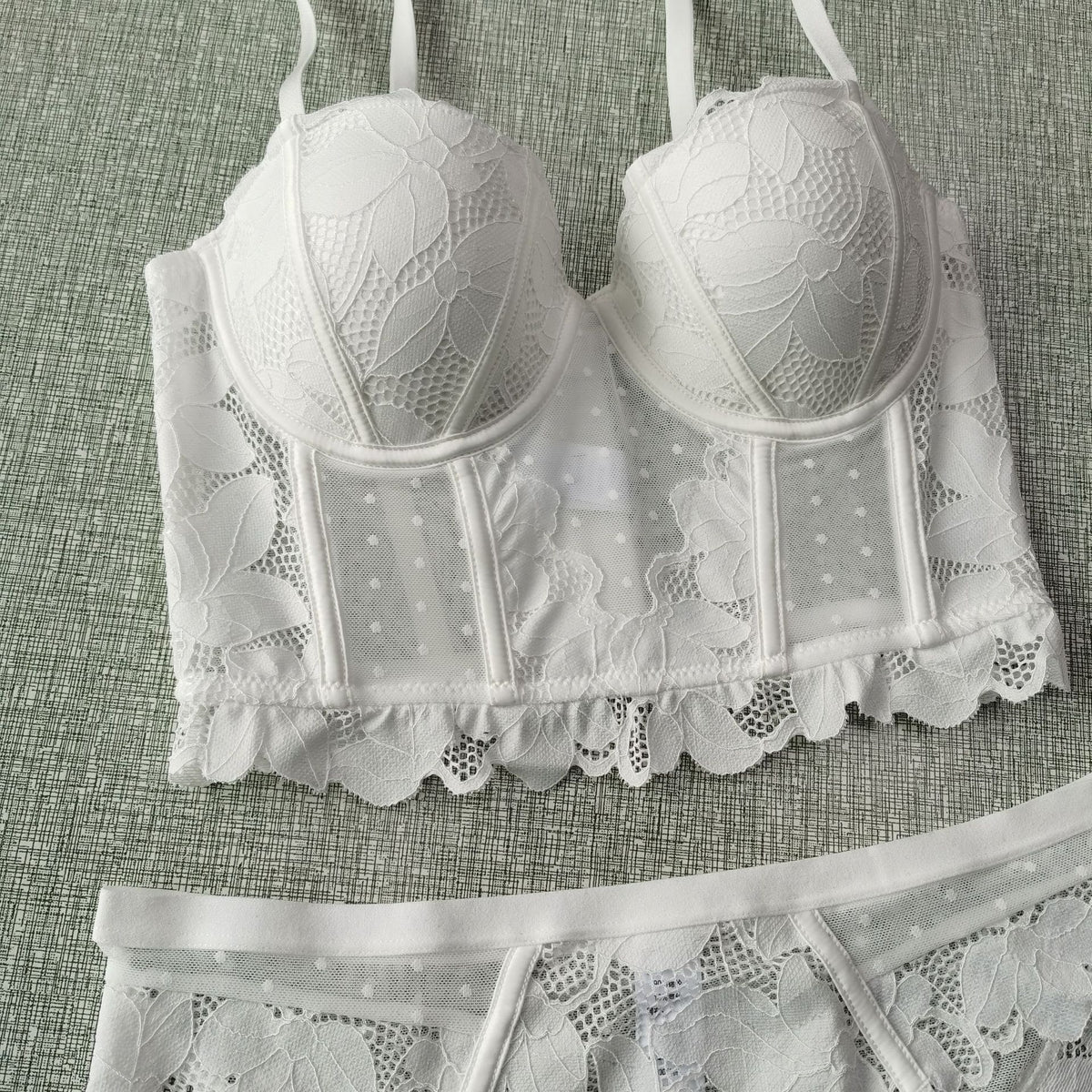 Rosée · HZ IN-340 — French lace half-cup set